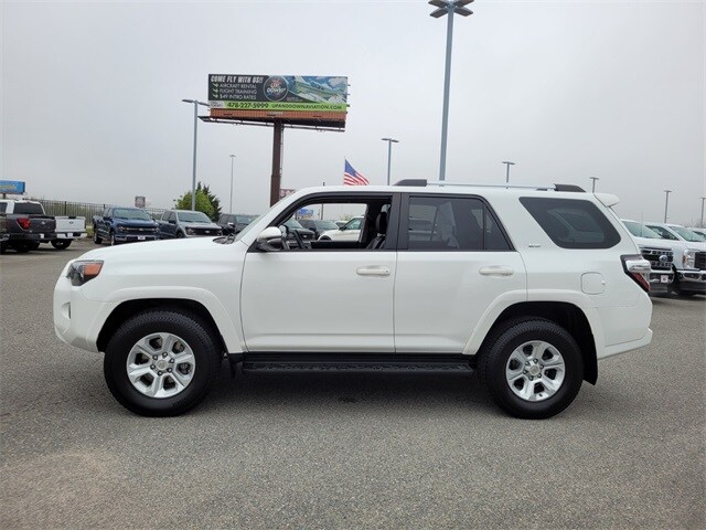 2021 Toyota 4Runner SR5 Premium photo 4