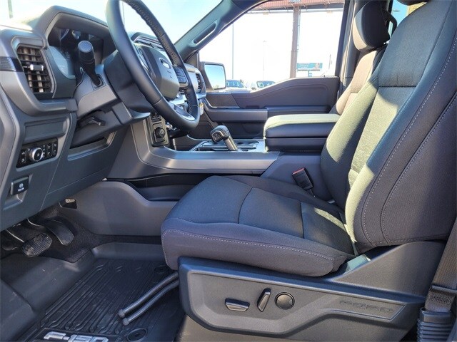 2025 Ford F-150 XLT photo 4