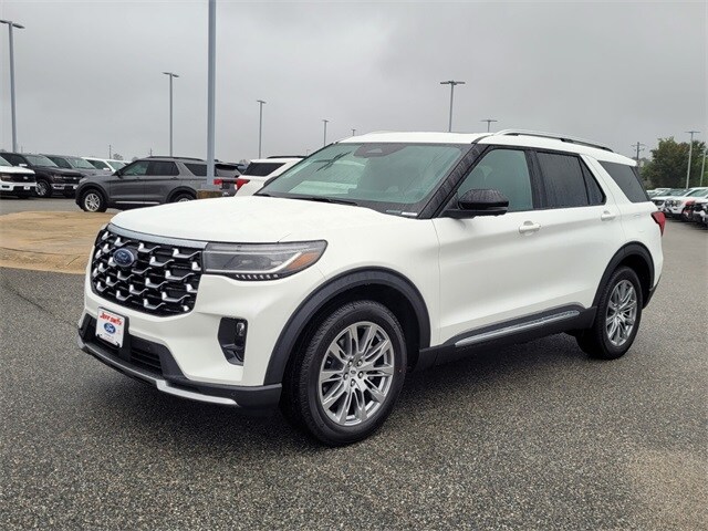 2026 Ford Explorer Platinum photo 3