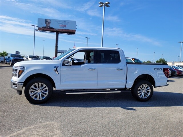 2025 Ford F-150 Lariat photo 4