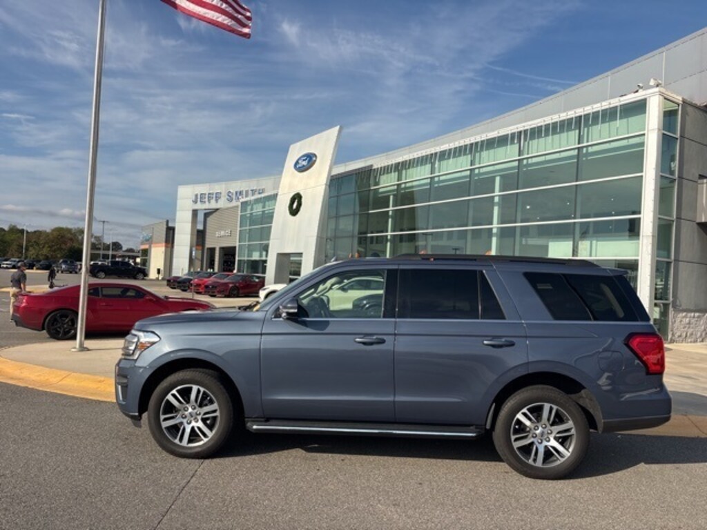 Used 2022 Ford Expedition XLT SUV