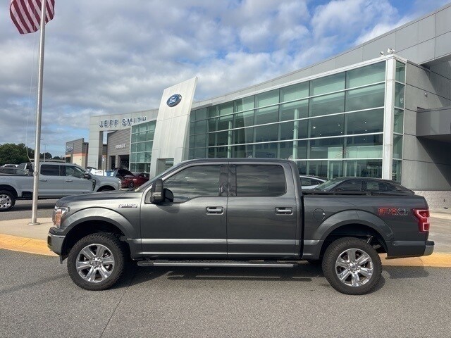2020 Ford F-150 XLT photo 2