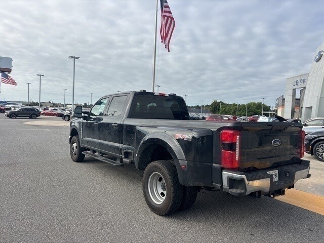 2024 Ford F-350 photo 3