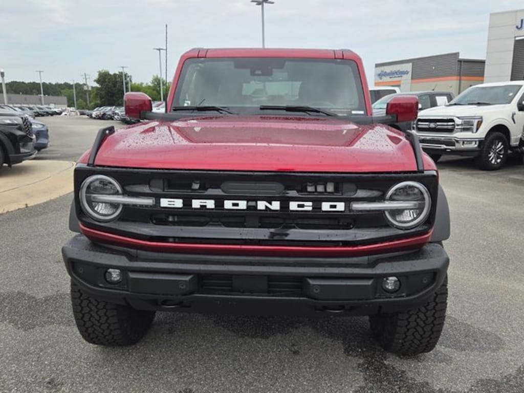 New 2026 Ford Bronco Outer Banks SUV