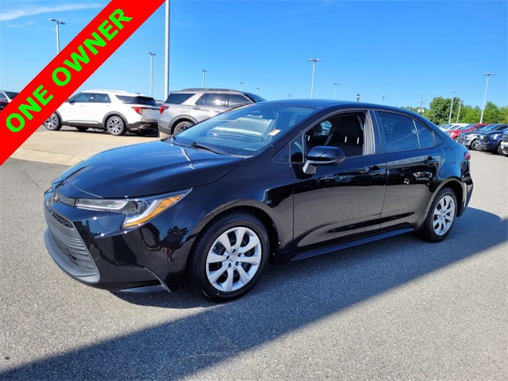 Used 2023 Toyota Corolla LE Sedan