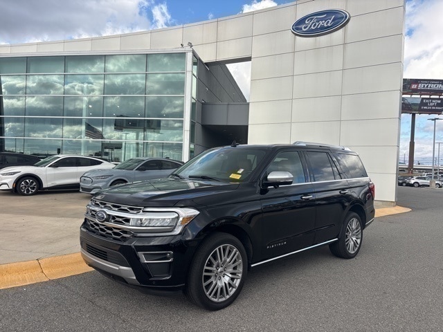 2023 Ford Expedition Platinum's photo