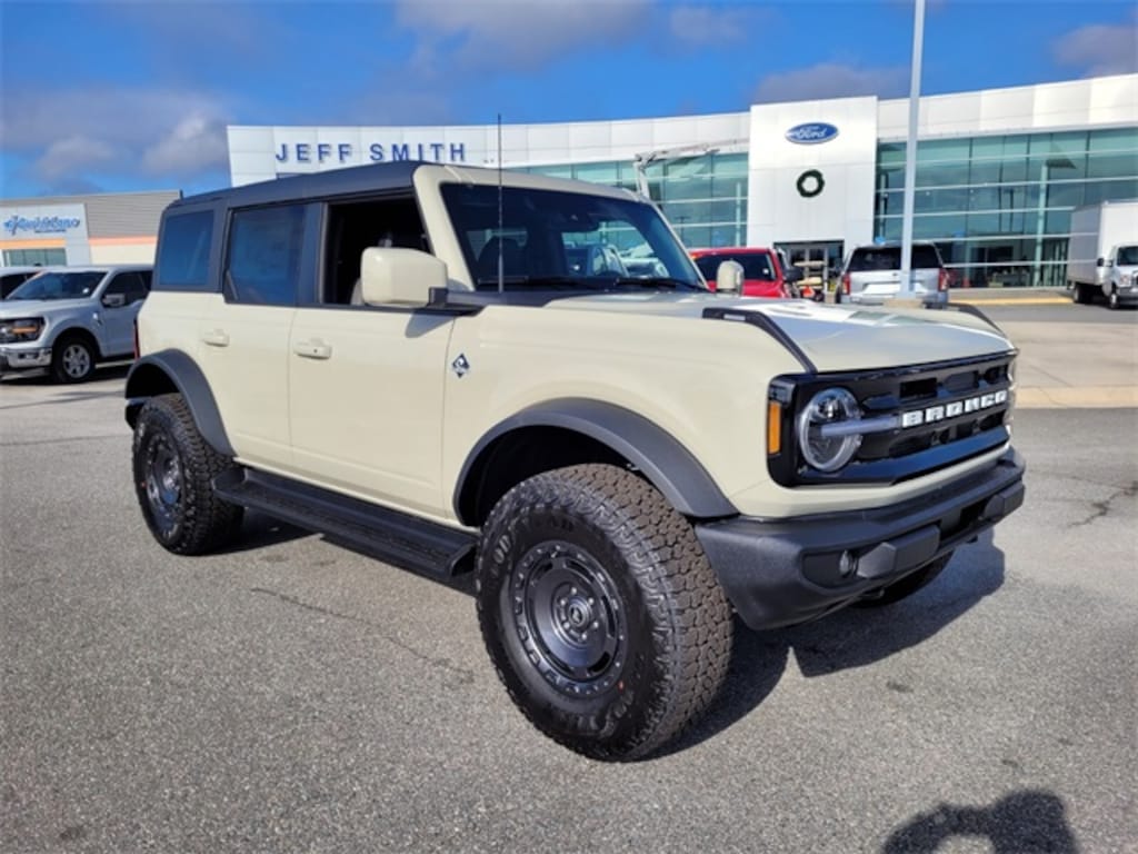 New 2025 Ford Bronco Outer Banks SUV