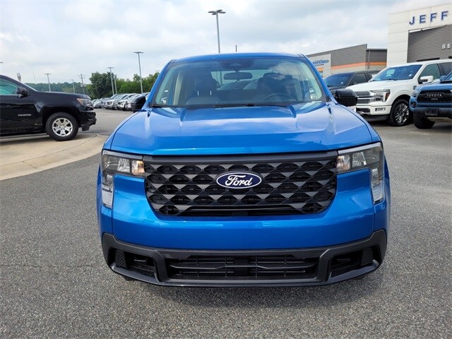 2025 Ford Maverick XLT photo 2