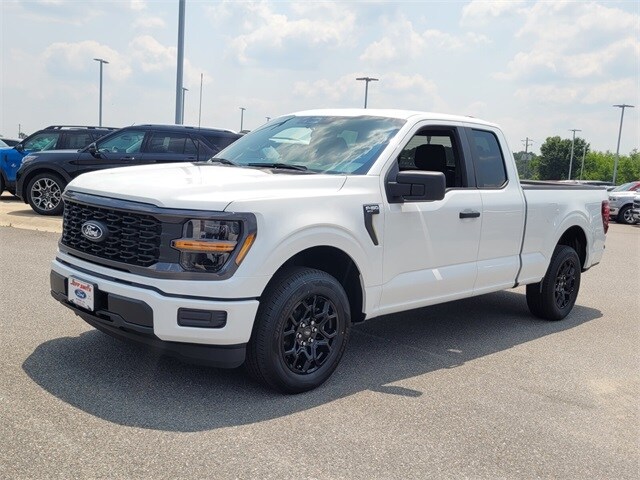 2025 Ford F-150 STX photo 3
