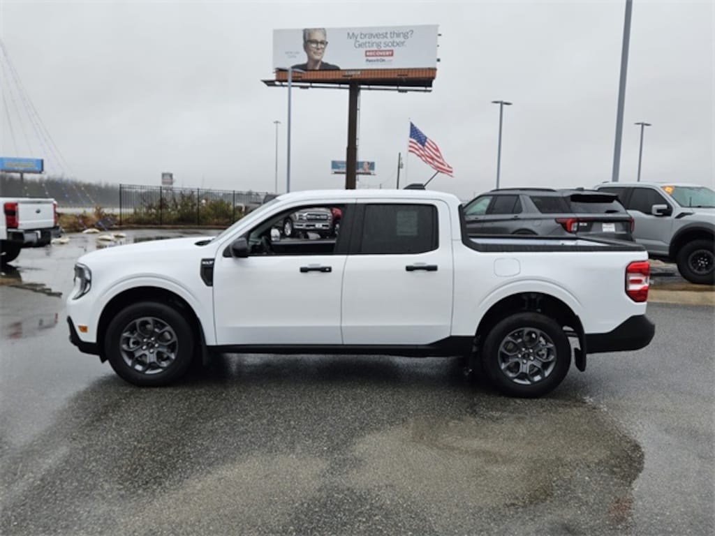 New 2025 Ford Maverick XLT Truck