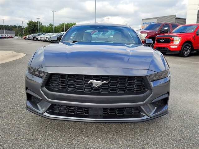 2025 Ford Mustang EcoBoost photo 2