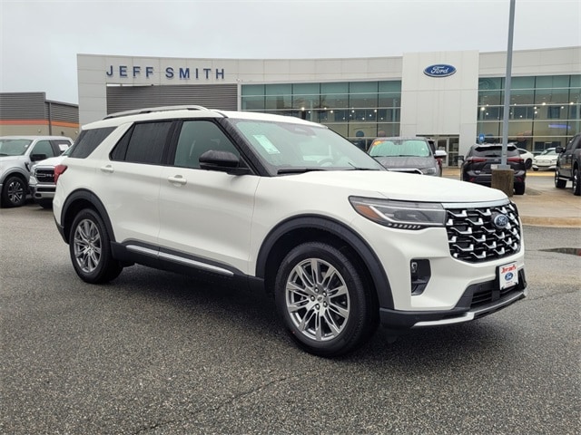 2026 Ford Explorer Platinum's photo