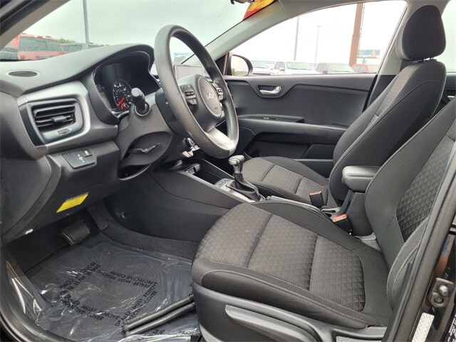 2023 Kia Rio LX S photo 4