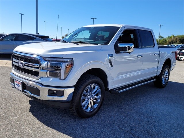 2025 Ford F-150 Lariat photo 3