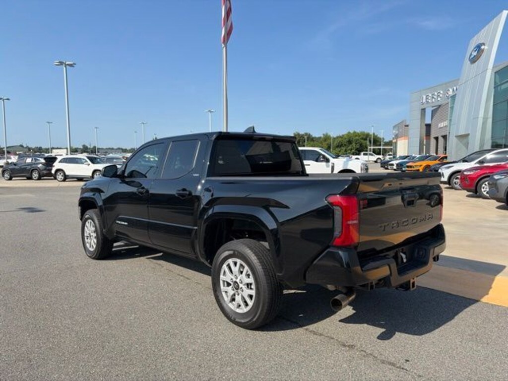 Used 2025 Toyota Tacoma SR5 Truck