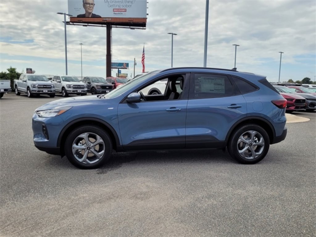 New 2026 Ford Escape Hybrid ST-Line Select SUV