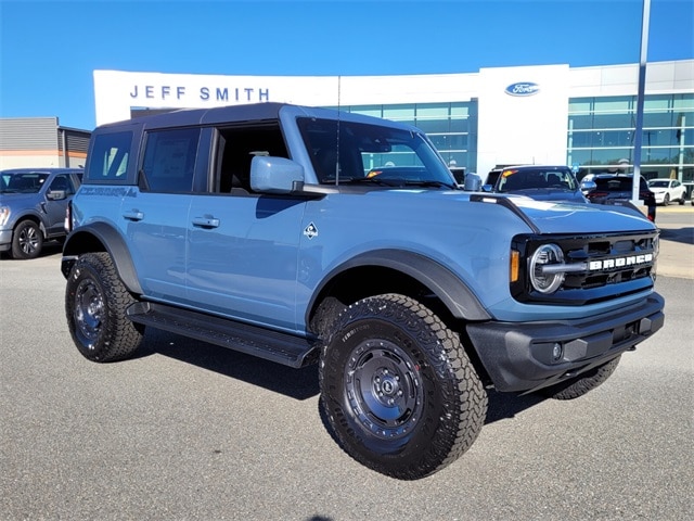 2025 Ford Bronco SUV 