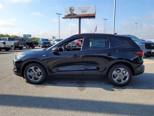 2025 Ford Escape Hybrid ST-Line photo 4