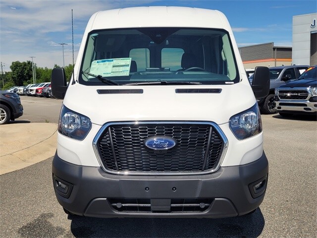 2025 Ford Transit photo 2
