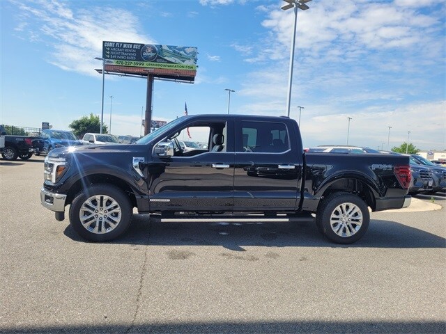 2025 Ford F-150 Lariat photo 4