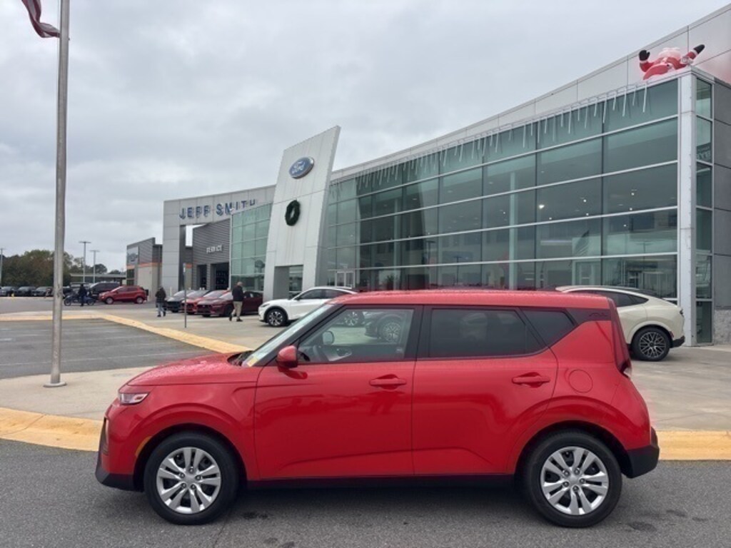 Used 2022 Kia Soul LX Hatchback