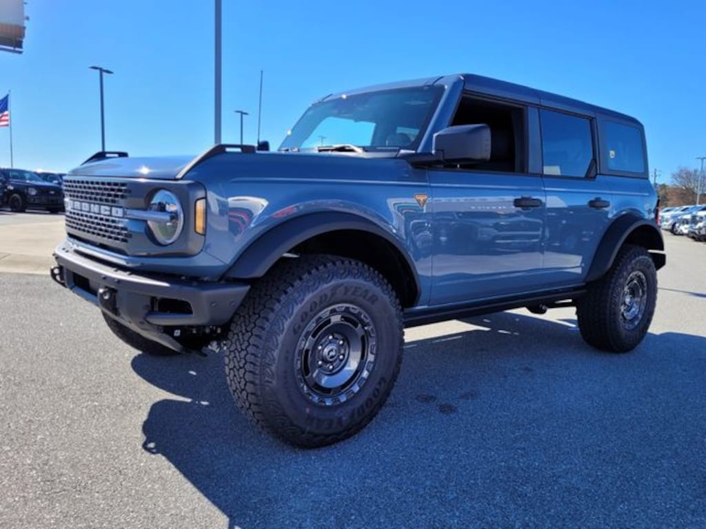 New 2025 Ford Bronco Badlands SUV