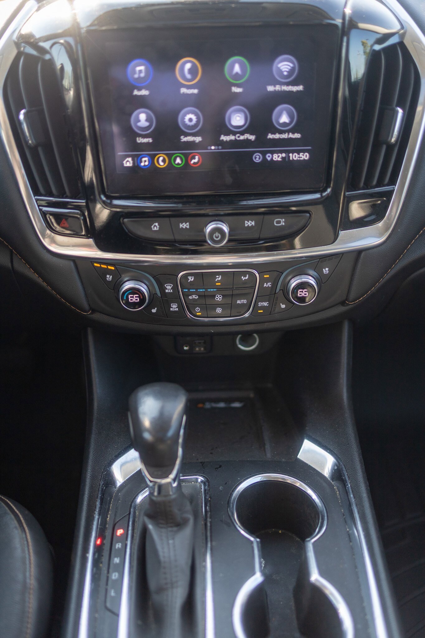 2021 Chevrolet Traverse Premier photo 3