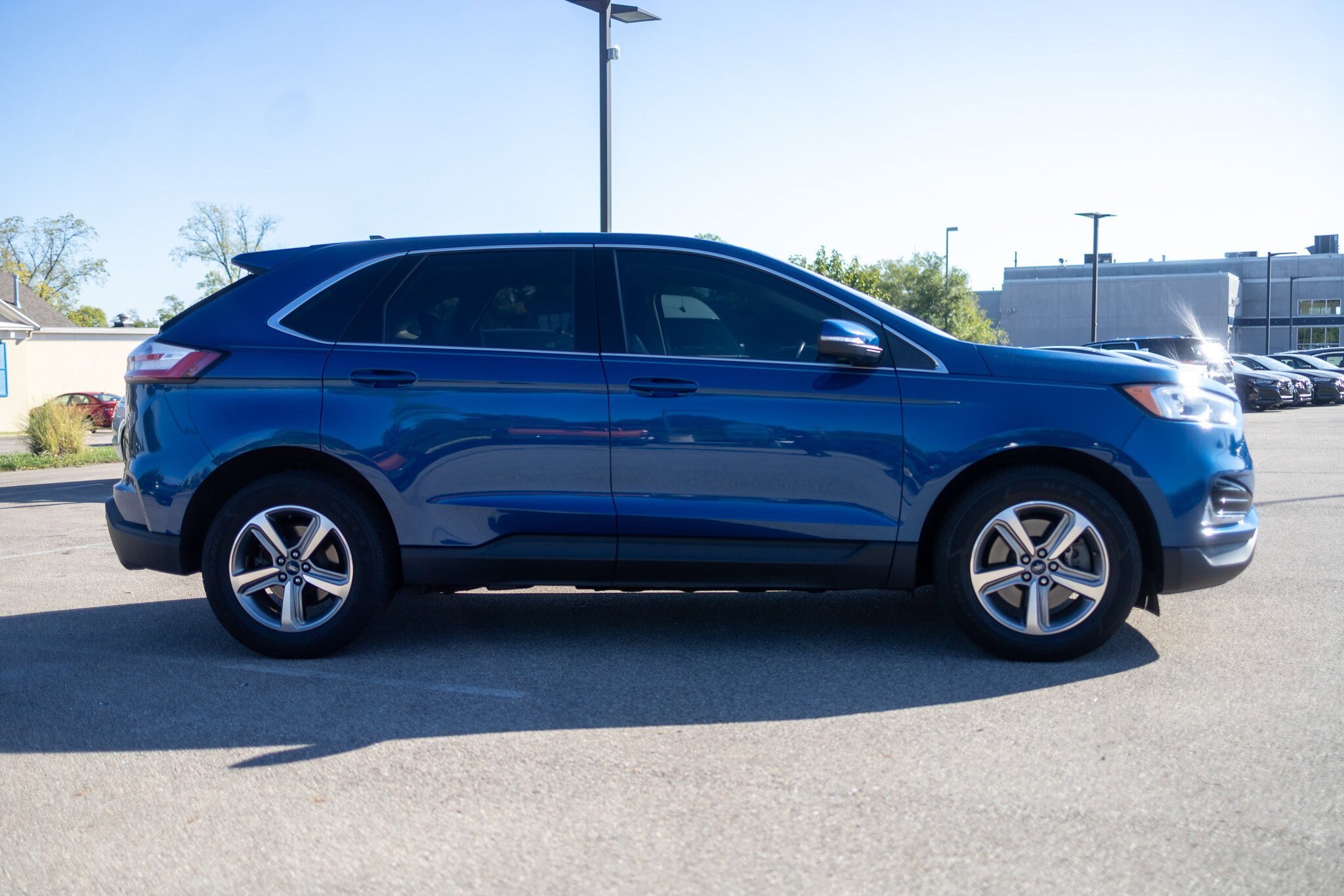 2020 Ford Edge SEL photo 2
