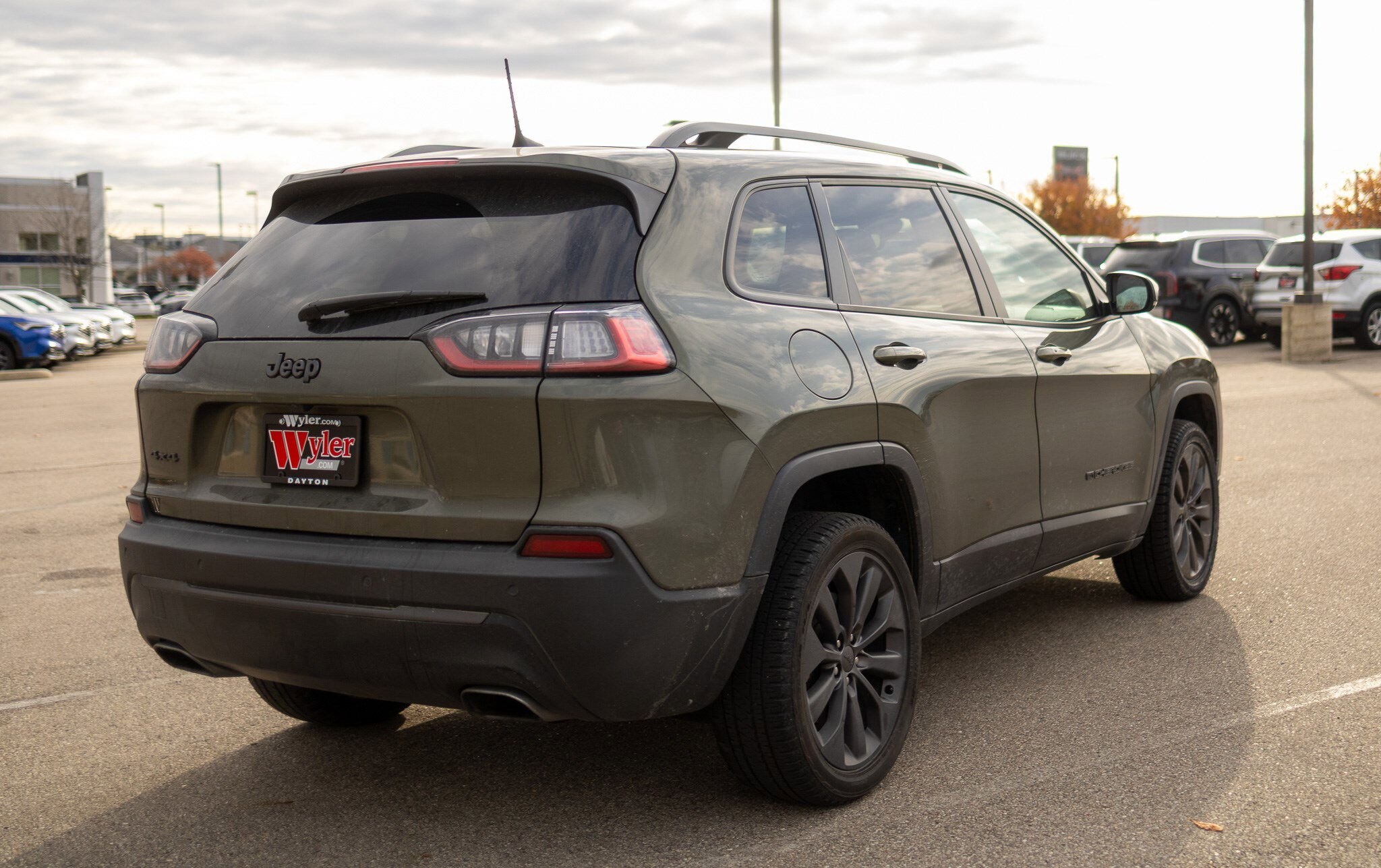 2021 Jeep Cherokee Latitude Lux photo 4