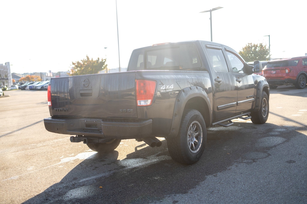 Used 2006 Nissan Titan SE Truck Crew Cab