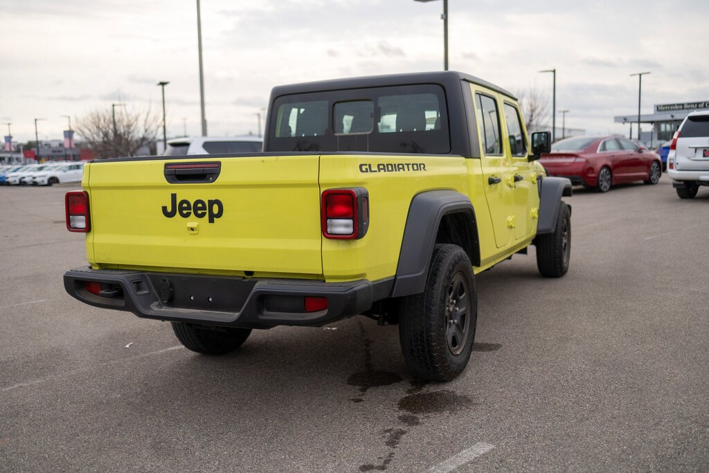 Used 2023 Jeep Gladiator Sport Truck Crew Cab