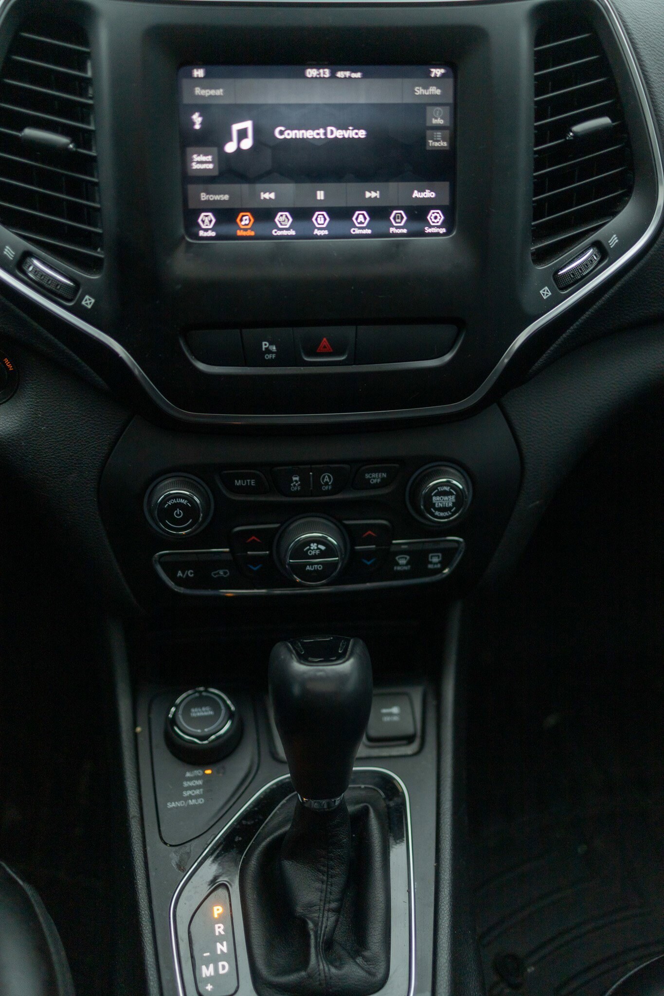 2019 Jeep Cherokee Latitude photo 3