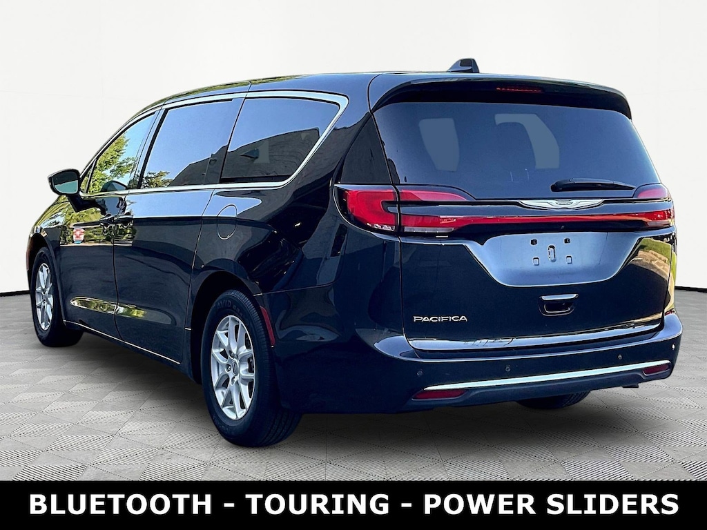 Used 2023 Chrysler Pacifica Touring L Van Passenger Van