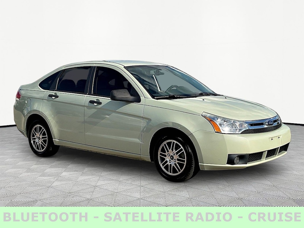 Used 2010 Ford Focus SE Sedan
