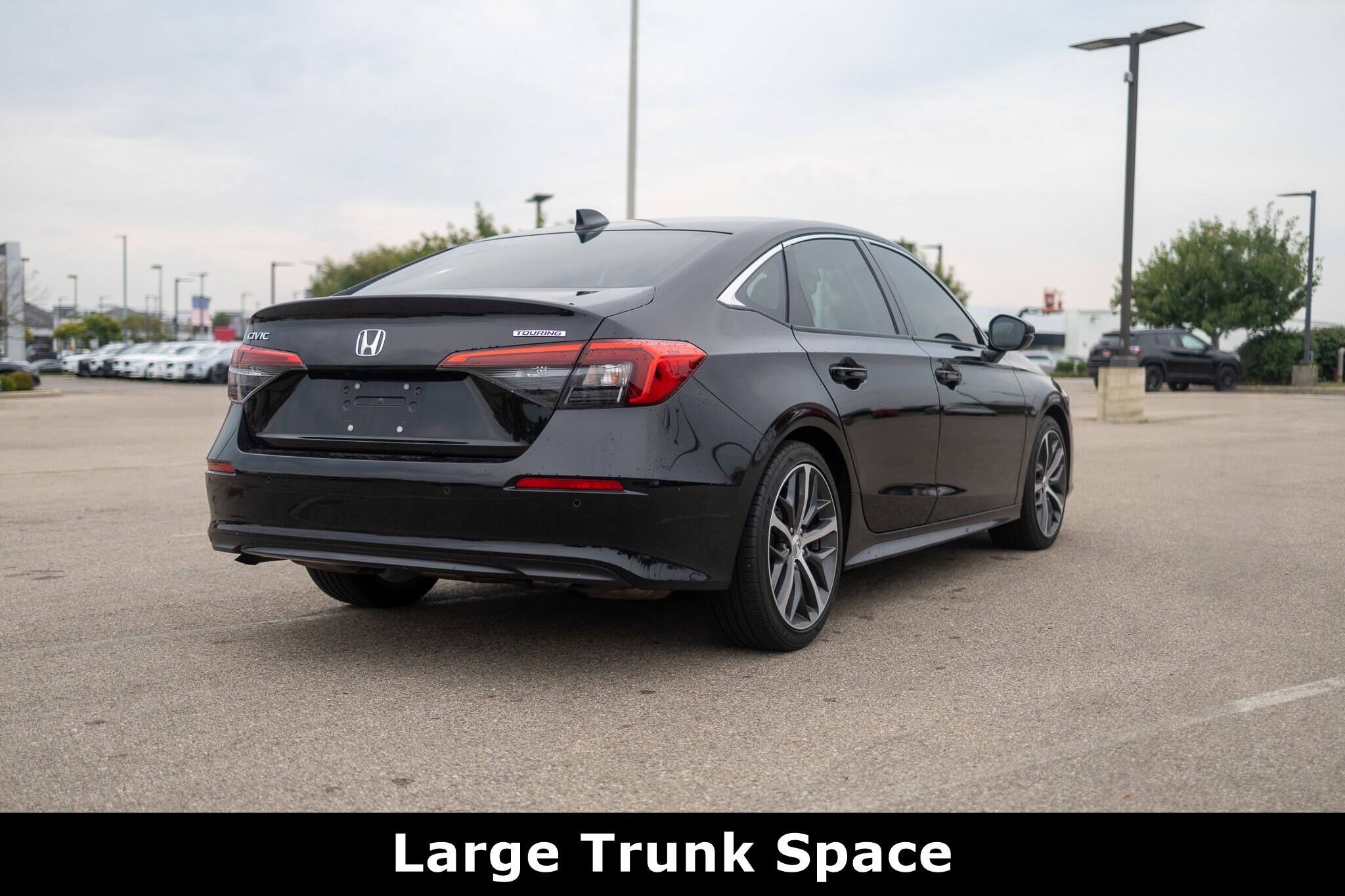 2024 Honda Civic Touring photo 2