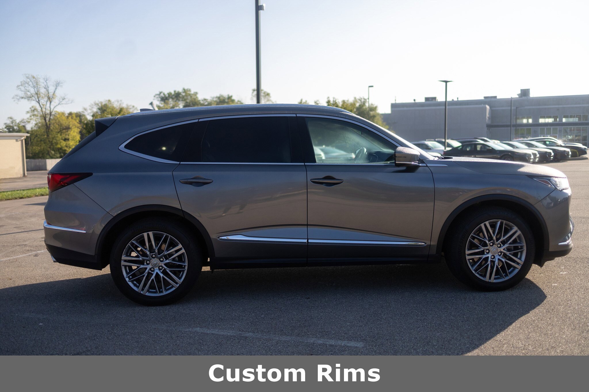 2023 Acura MDX SH-AWD Advance photo 2