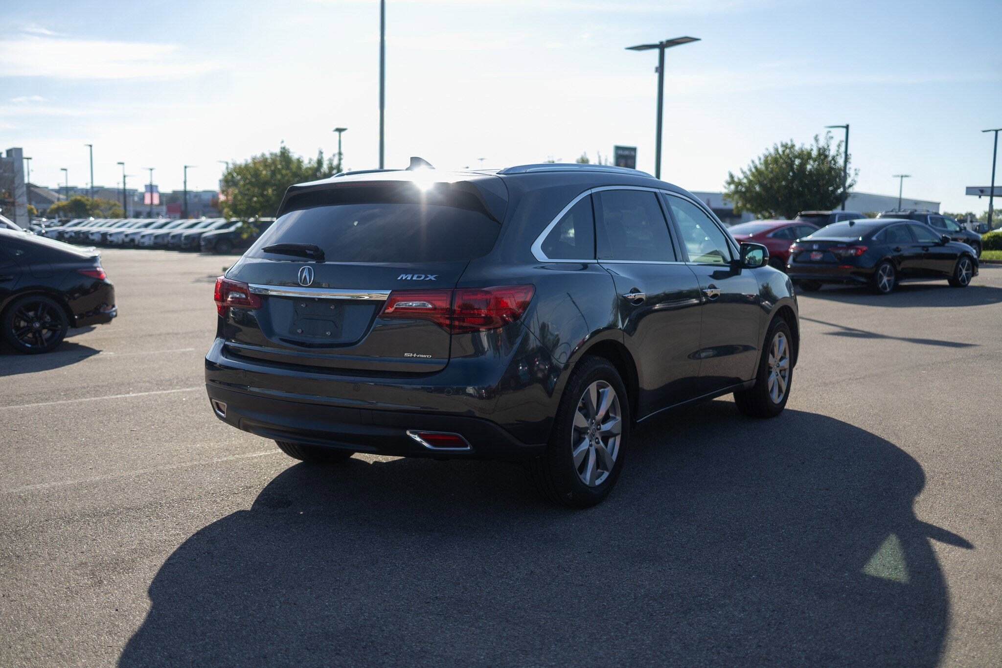 2016 Acura MDX Advance photo 3