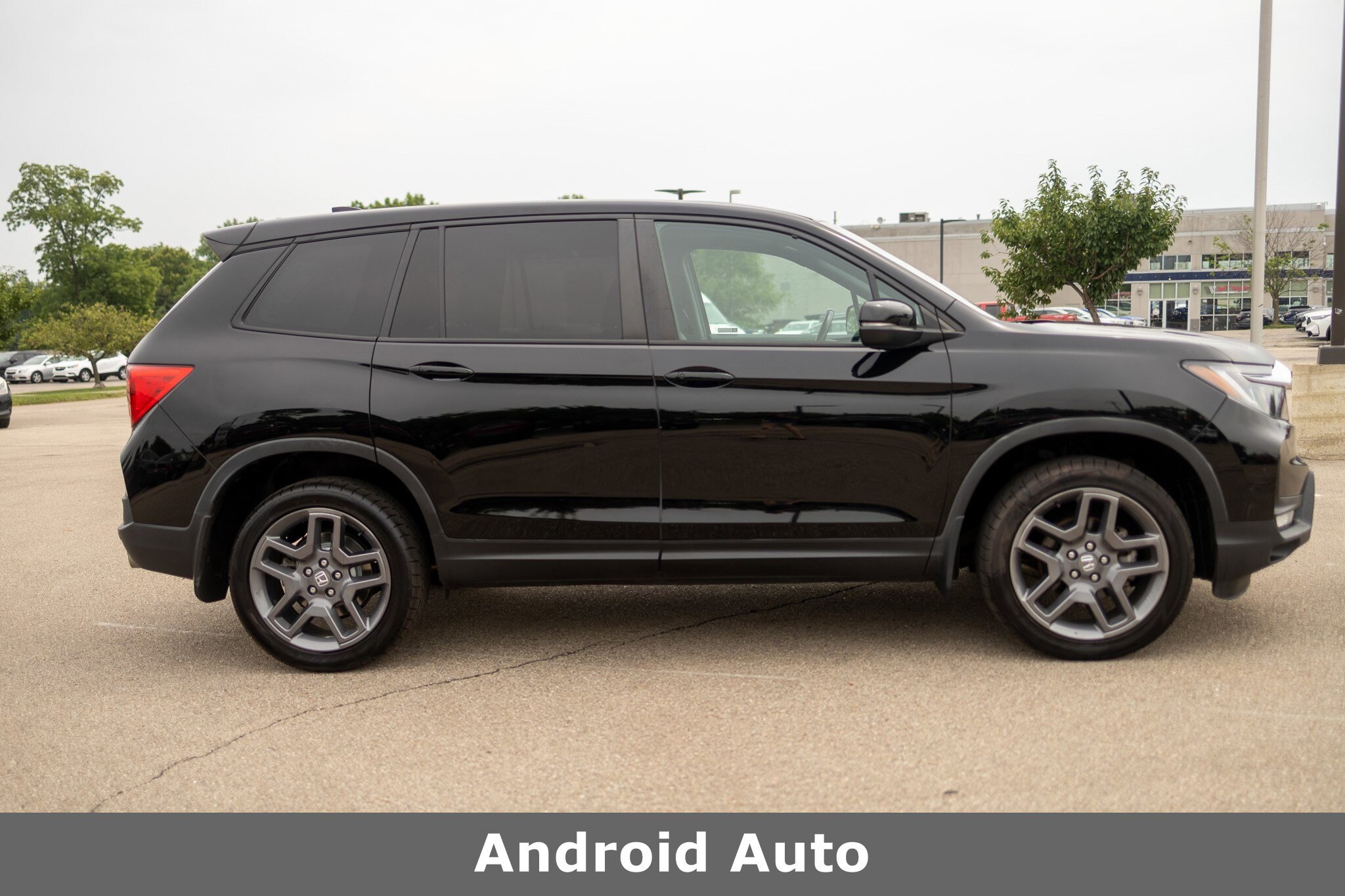 2022 Honda Passport EX-L photo 2