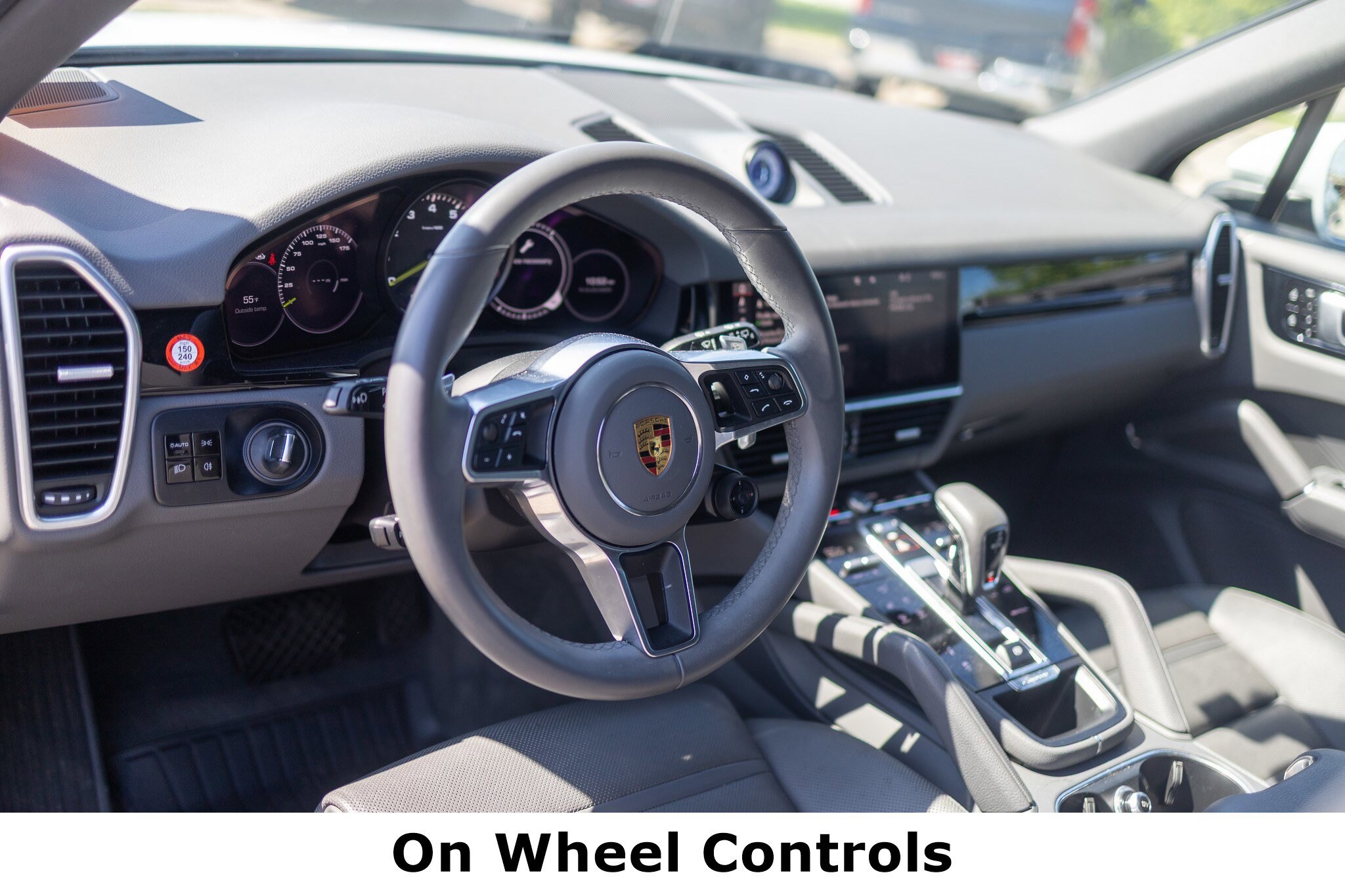 2021 Porsche Cayenne E-Hybrid photo 4