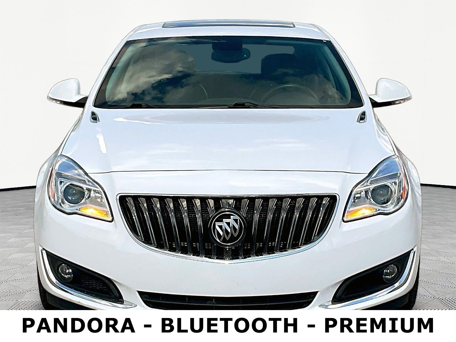 Used 2017 Buick Regal Premium 2 with VIN 2G4GR5GX2H9137829 for sale in Centerville, OH