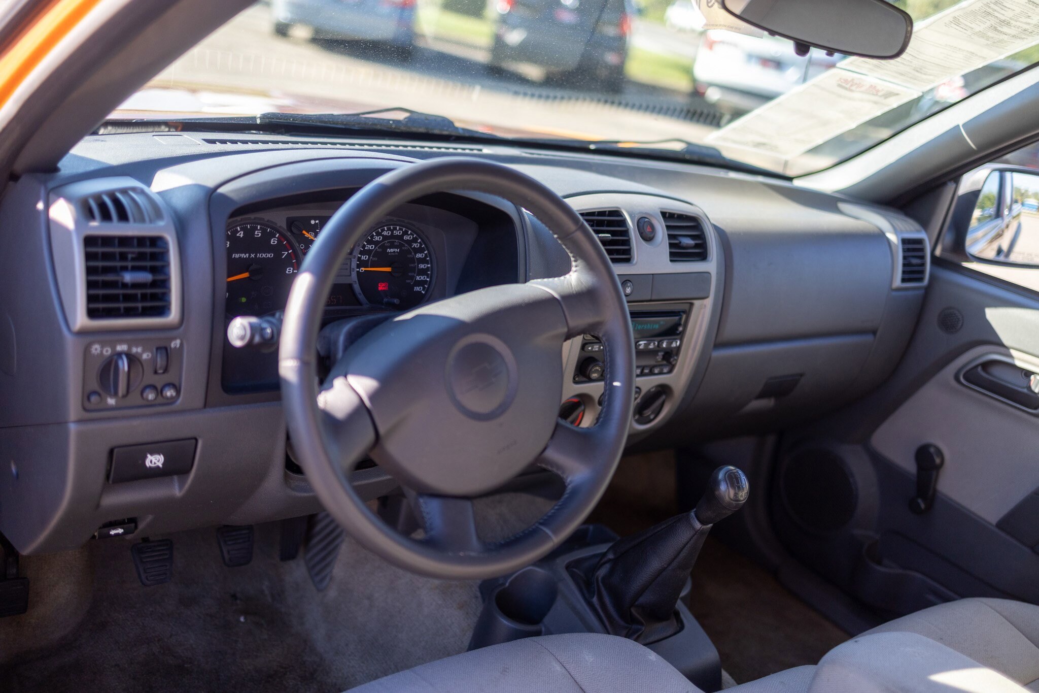2005 Chevrolet Colorado LS photo 3