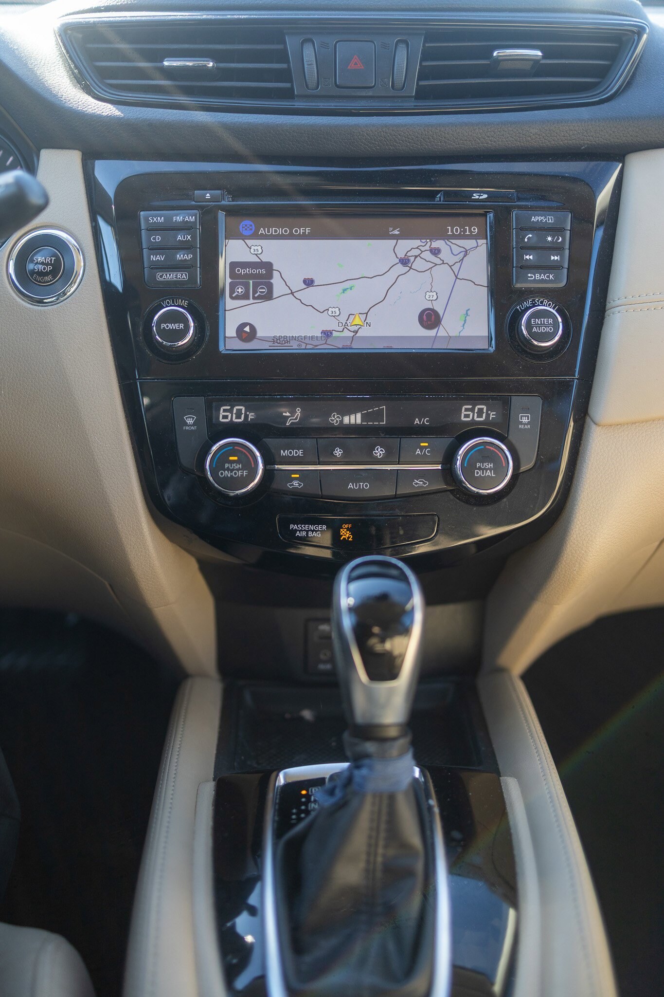 2017 Nissan Rogue SL photo 4