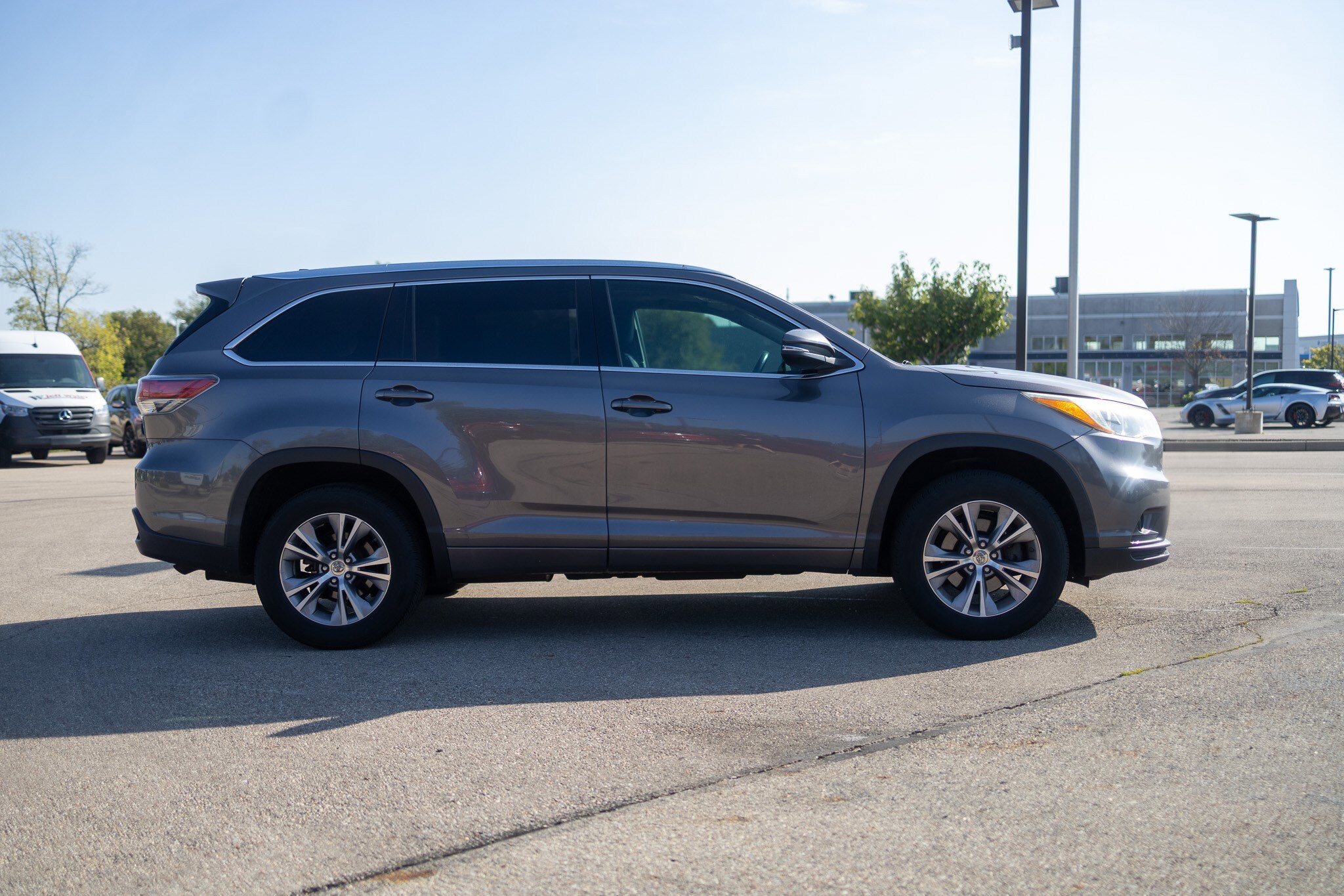 2015 Toyota Highlander XLE photo 2