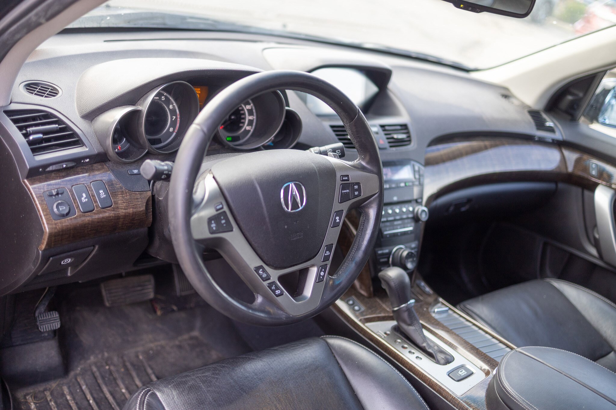 2012 Acura MDX Advance photo 3