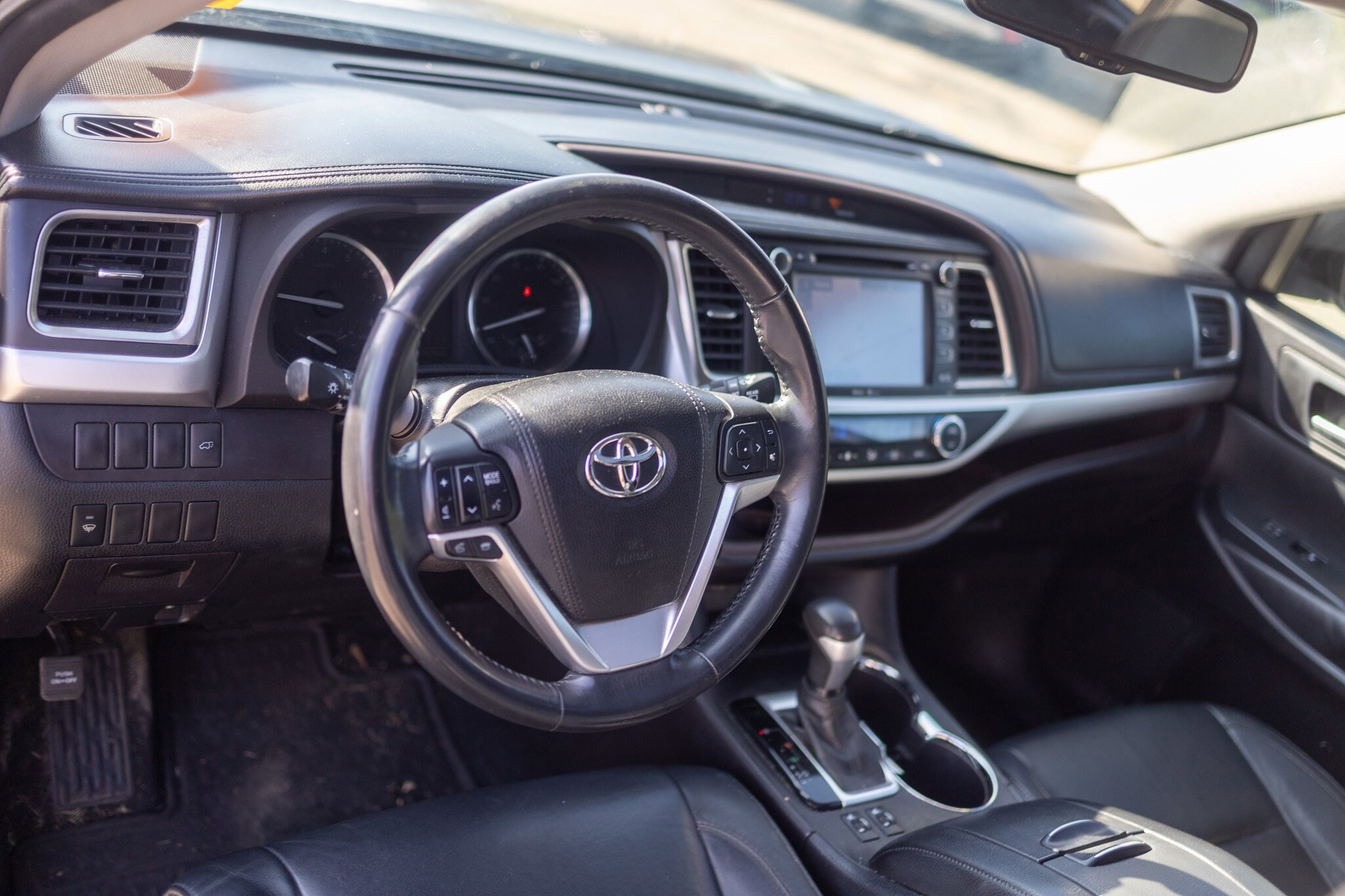 2015 Toyota Highlander XLE photo 4