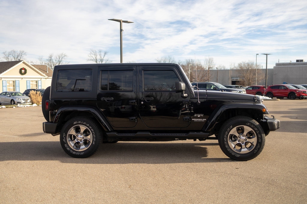 Used 2017 Jeep Wrangler JK Unlimited Sahara 4x4 SUV