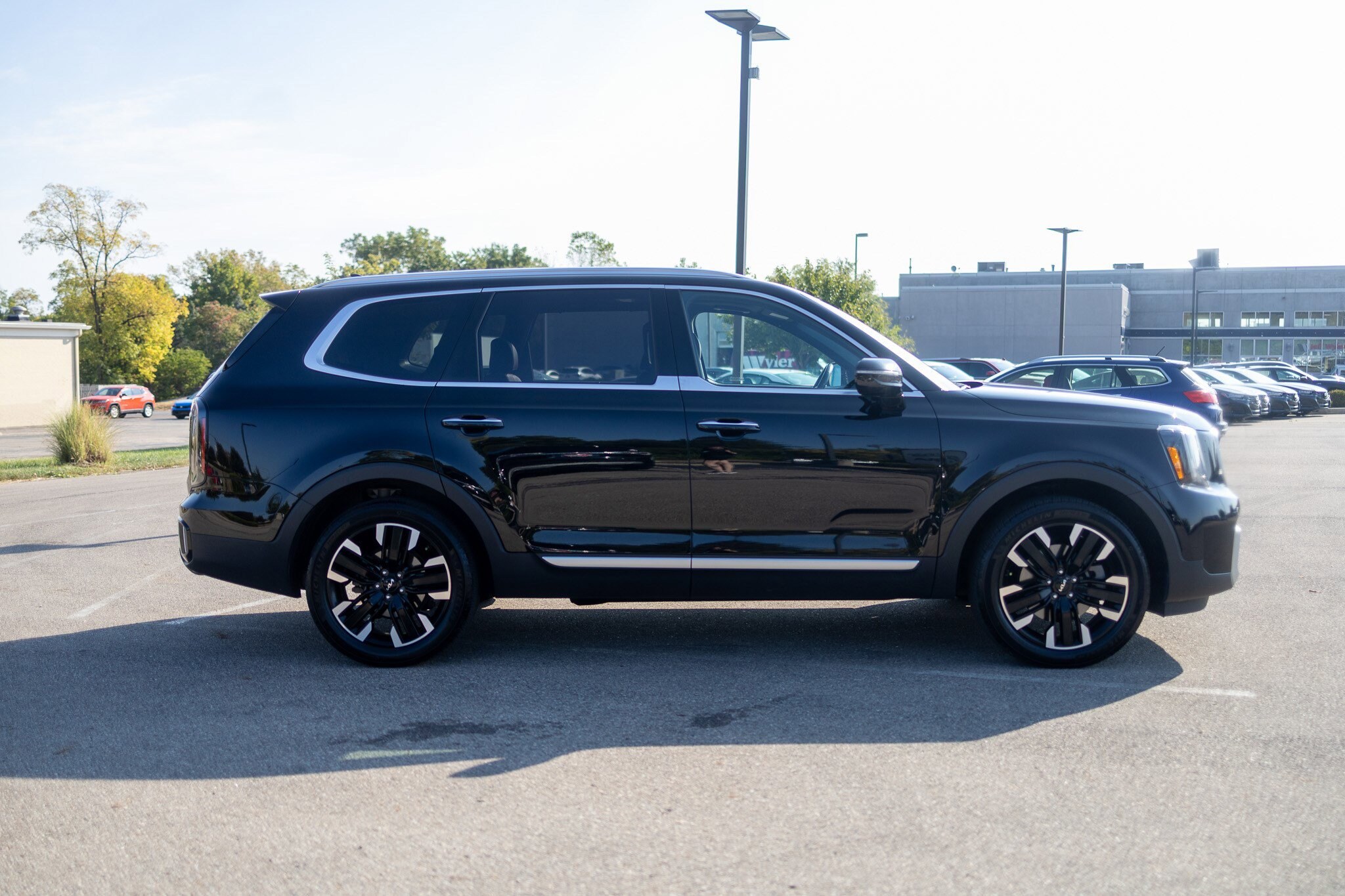 2023 Kia Telluride SX photo 2