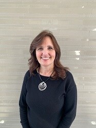 Staff member Stephanie O. from ID_6549f847a43b