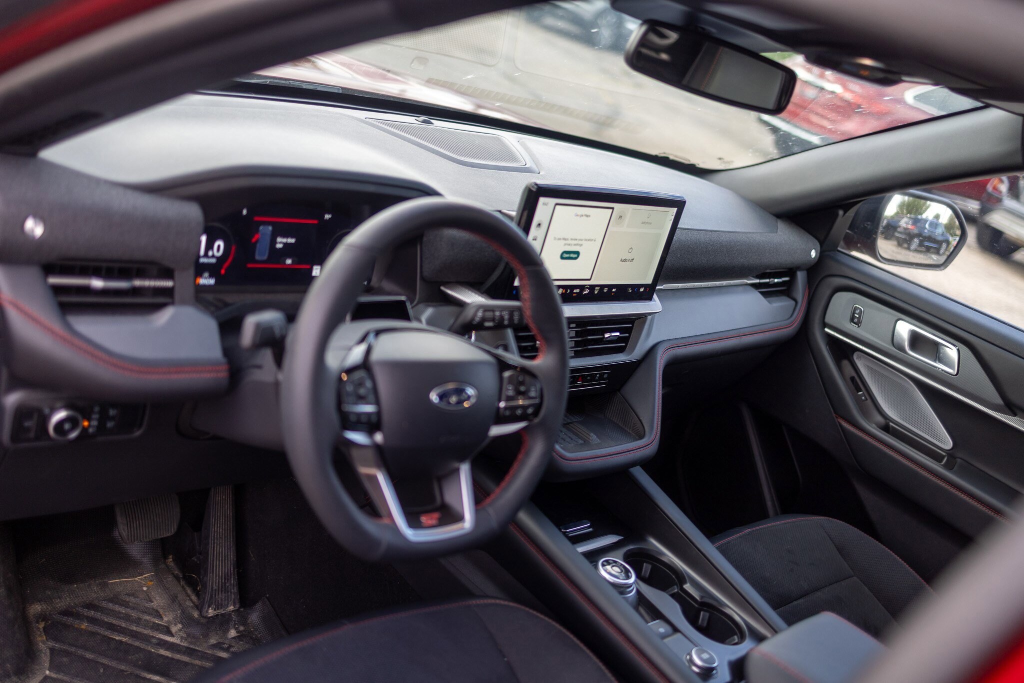 2025 Ford Explorer ST photo 3