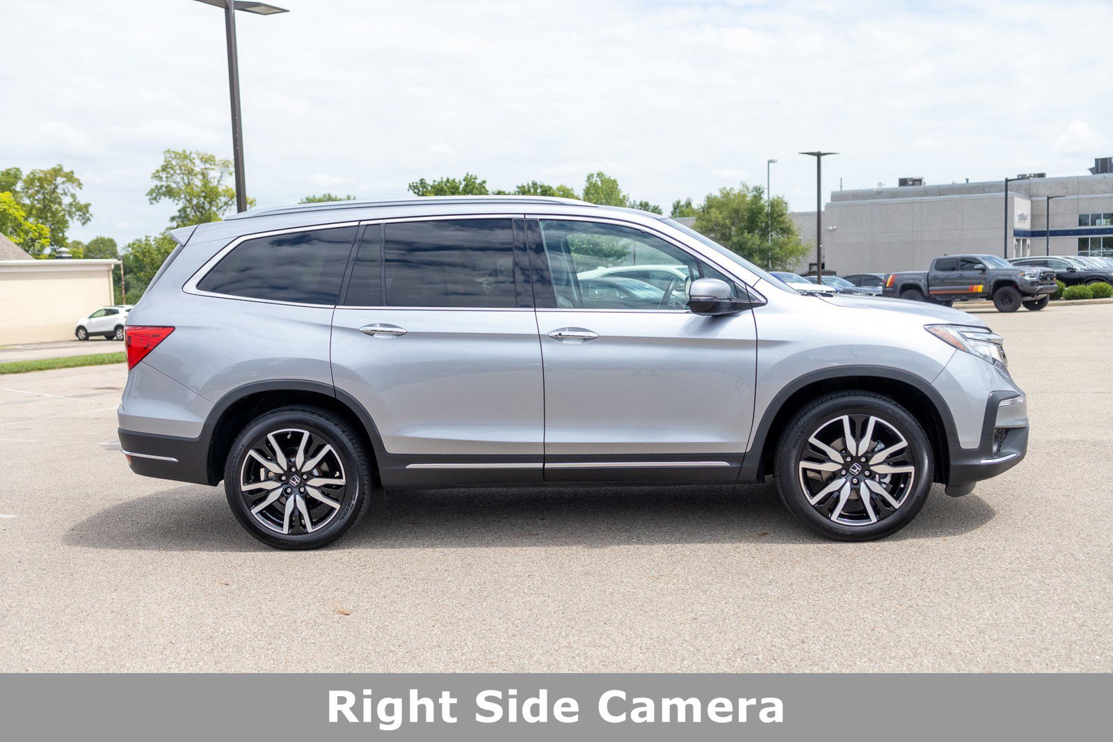 Used 2019 Honda Pilot Touring with VIN 5FNYF6H96KB076530 for sale in Centerville, OH